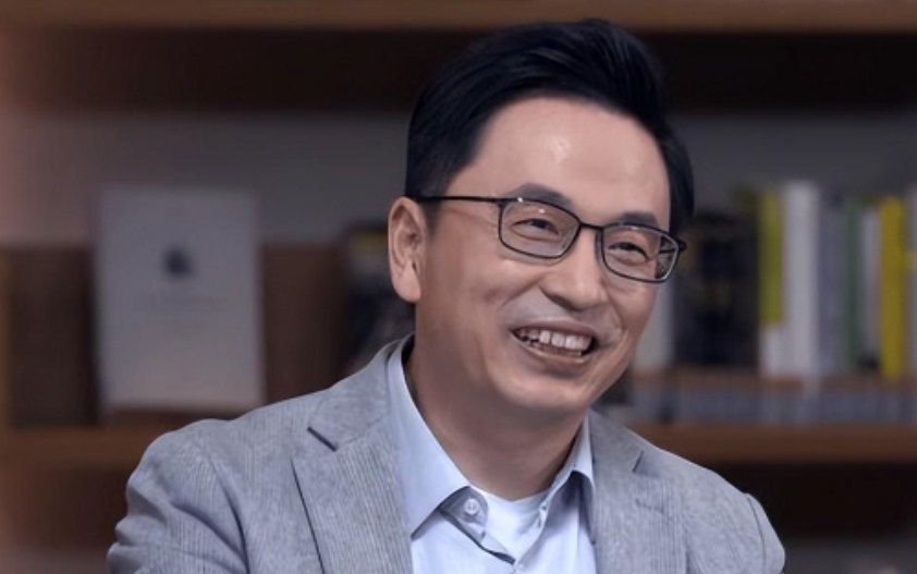 回顾张磊被称为中国的巴菲特却被曝已是新加坡籍