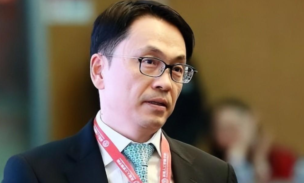 回顾张磊被称为中国的巴菲特却被曝已是新加坡籍