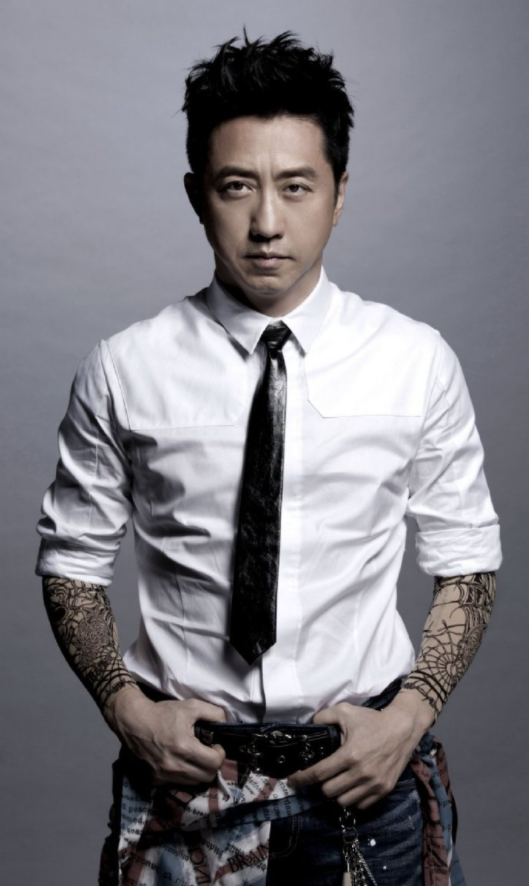 回顾庾澄庆儿子是歌手如今62岁的我不敢老去还要照顾老母亲