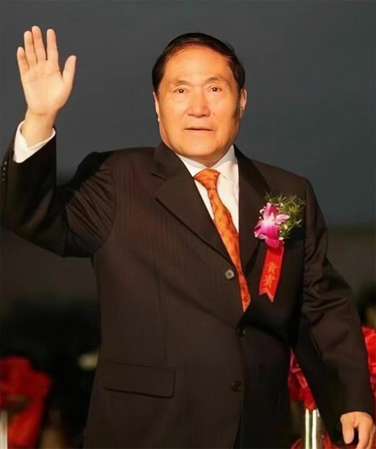 回顾艺术家刘龙坏蛋专业户曾饰演徐祖荫索额图91岁悄然离世