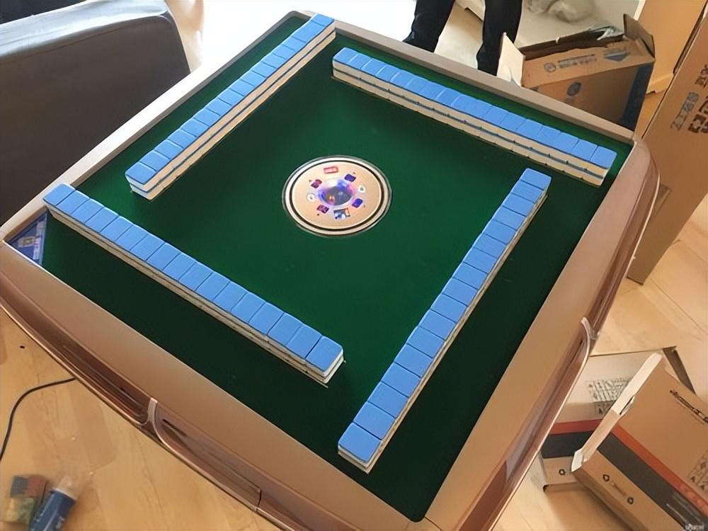 这个东西相信很多人都不陌生,有的人甚至家里面现在就有一张麻将桌