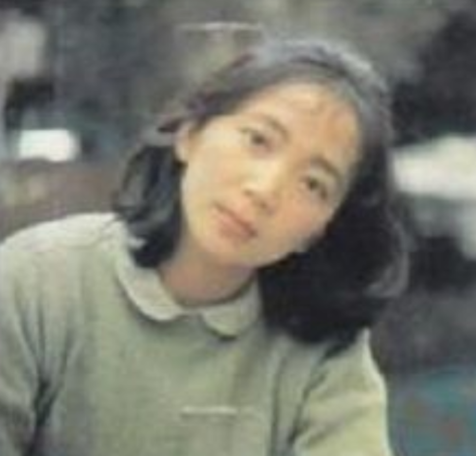 回顾李默暗恋周润发怀孕遭家暴离婚买房被闺蜜骗走上千万