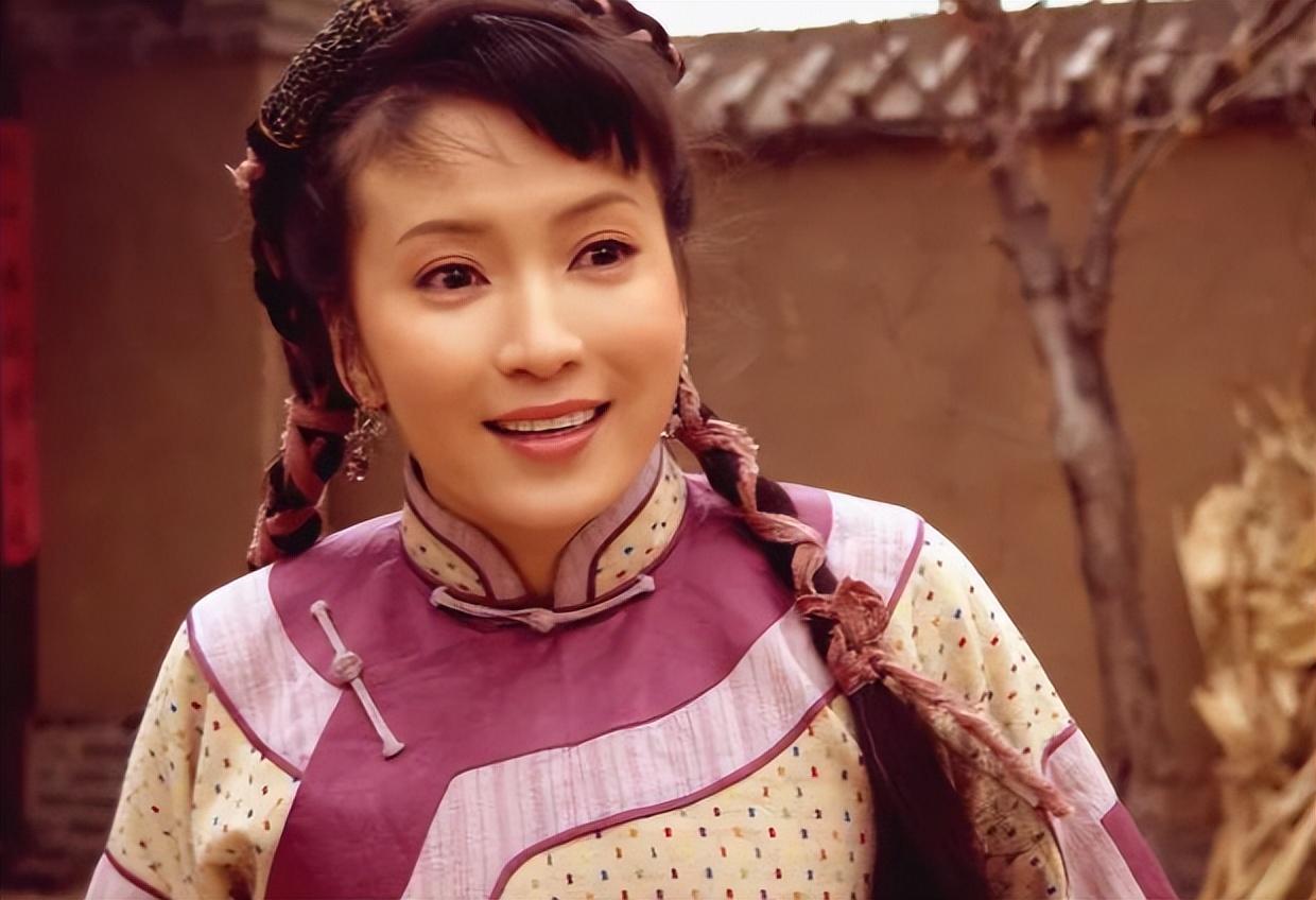 回顾胡小庭长得漂亮演技好父母一个瘫痪一个截肢丈夫对他好