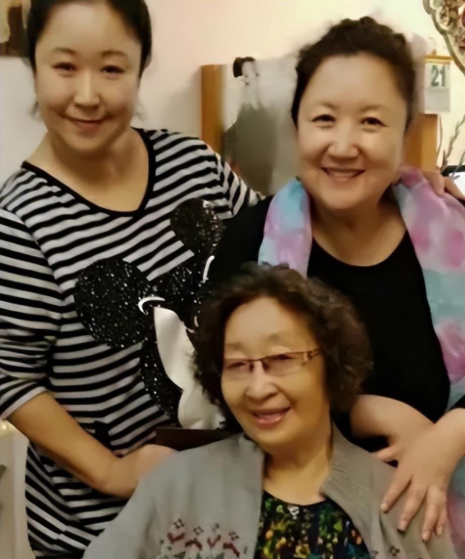 回顾老戏骨彭玉照顾瘫痪丈夫8年61岁丧偶二婚嫁亡夫的亲姐夫