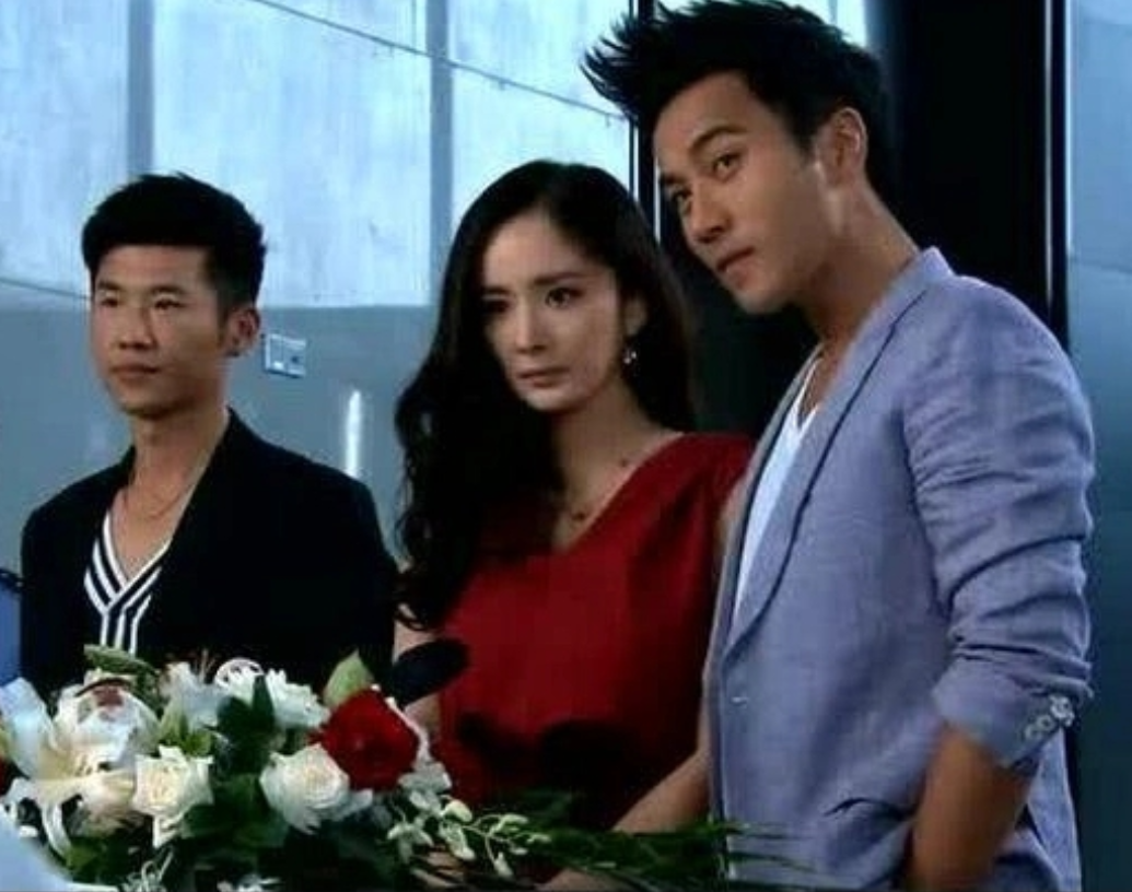2012年,王骁与杨幂共同出演了电视剧《盛夏晚晴天》,也因这一契机成为
