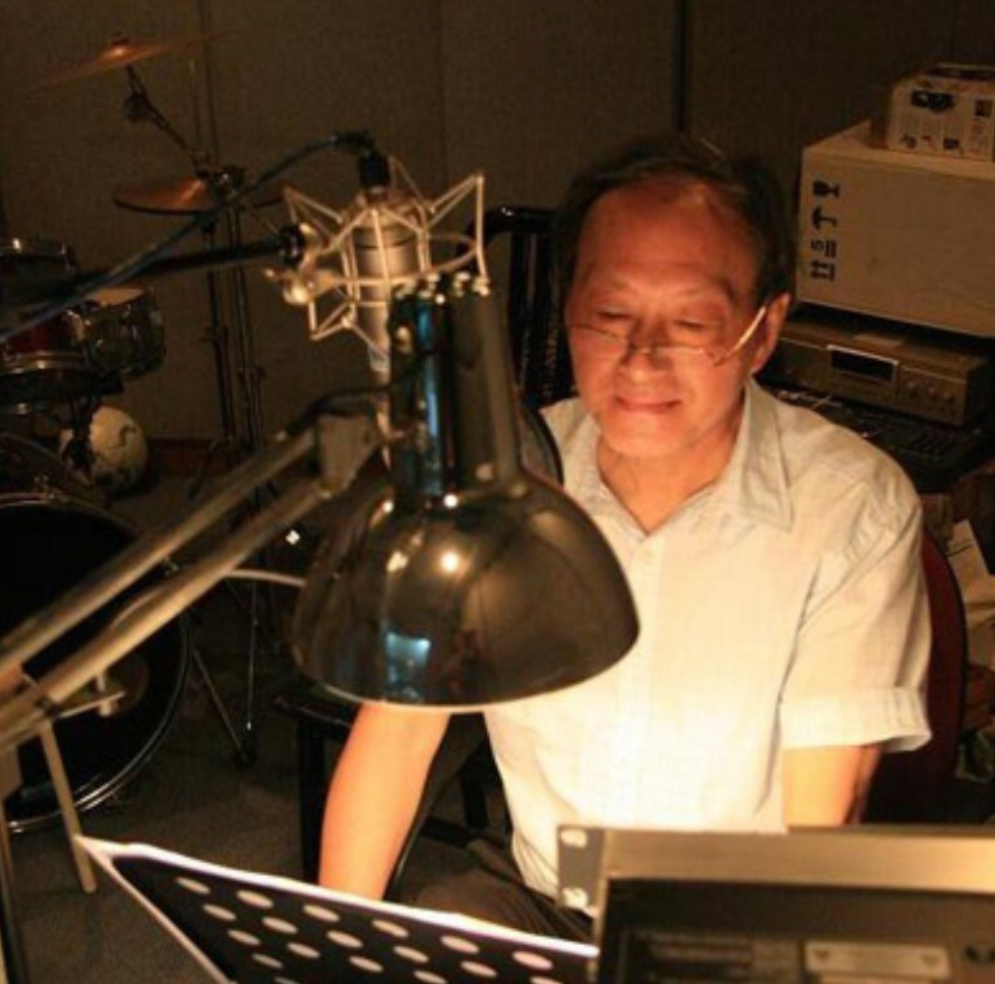 回顾配音大师童自荣从未计较李连杰冷漠至今依旧住30平米房子