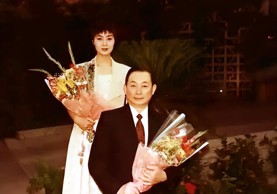 回顾梅葆玖妻子林丽源与丈夫恩爱一生有所亏欠晚年与20只猫为伴