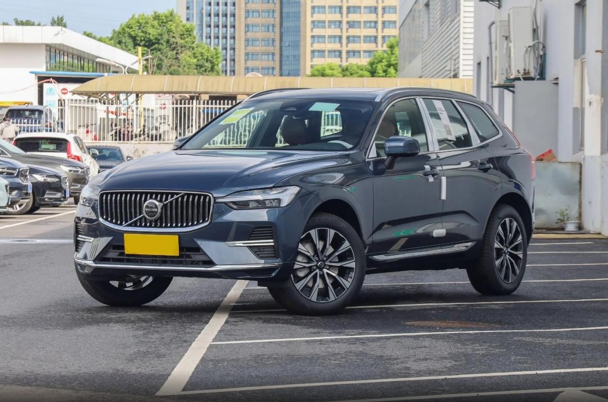 五星安全标准打造,标配2.0t 48v,降幅超9万,实拍沃尔沃xc60