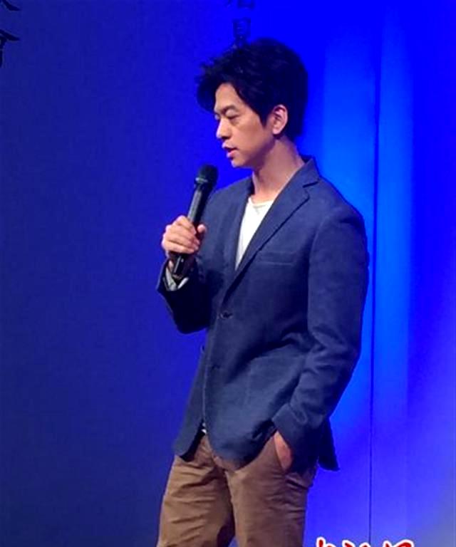 突然火了1993年李健在清华大学的入学照冲上热搜