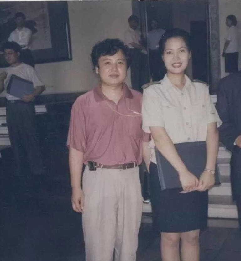 回顾李双江离异娶梦鸽偏爱小儿子大儿子为何不计前嫌照顾他