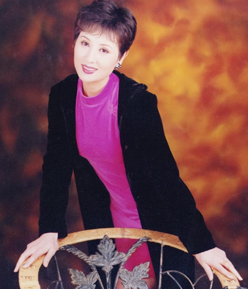 回顾越剧演员单仰萍浙江桐庐的越剧名家丈夫被判刑后她现状如何