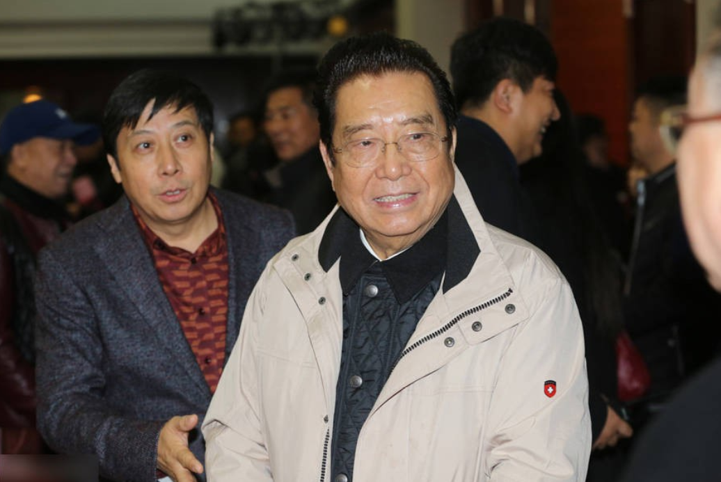 回顾李双江离异娶梦鸽偏爱小儿子大儿子为何不计前嫌照顾他