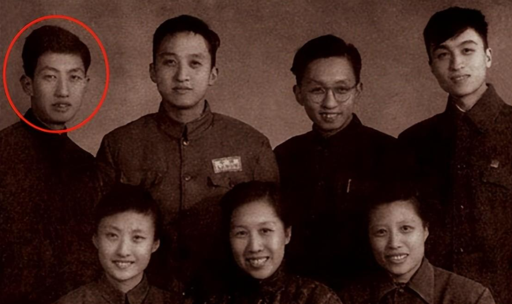 回顾老戏骨黄宗洛与妻子恩爱一生去世后遗孀的痴爱让人泪目