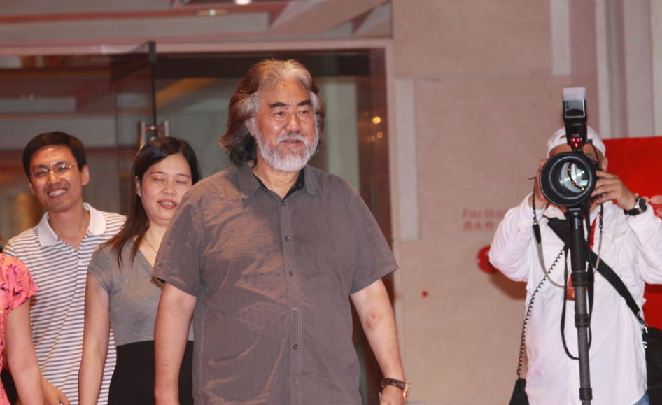 回顾张纪中我这辈子正确的决定就是让小31岁的娇妻为我生儿子