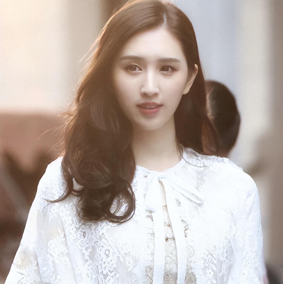 回顾何傲儿26岁委身大51岁的林建名债务还清潇洒离去