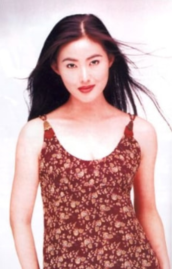 回顾王思懿凭潘金莲一夜走红闪婚闪离后专注公益事业