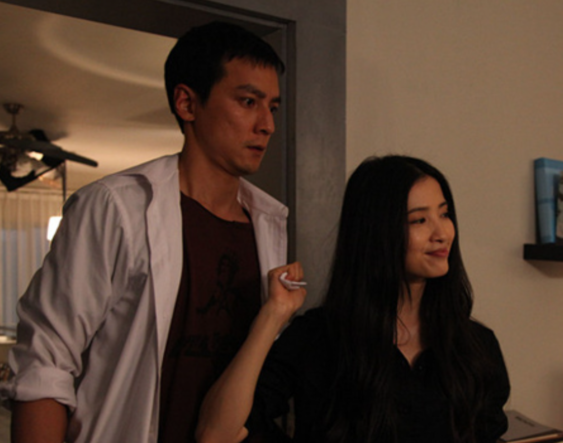 2001年伍仕贤自己担任编剧拍摄的短片《车四十四》在威尼斯电影节上映