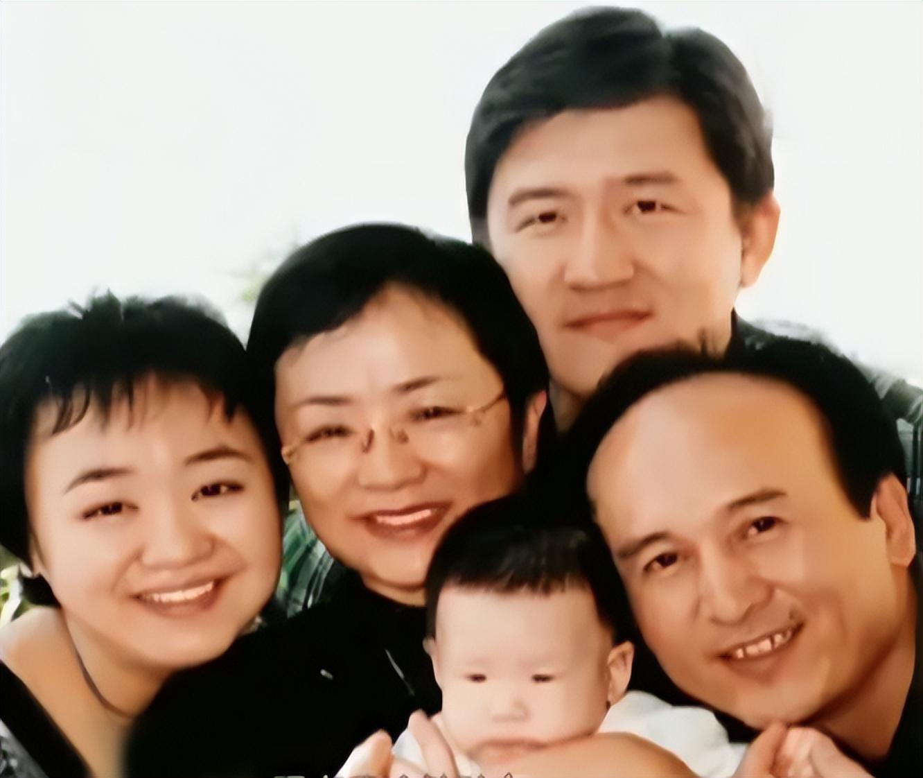 回顾谢莉斯与王洁实走红50岁患脑梗神奇自愈67岁女儿去世