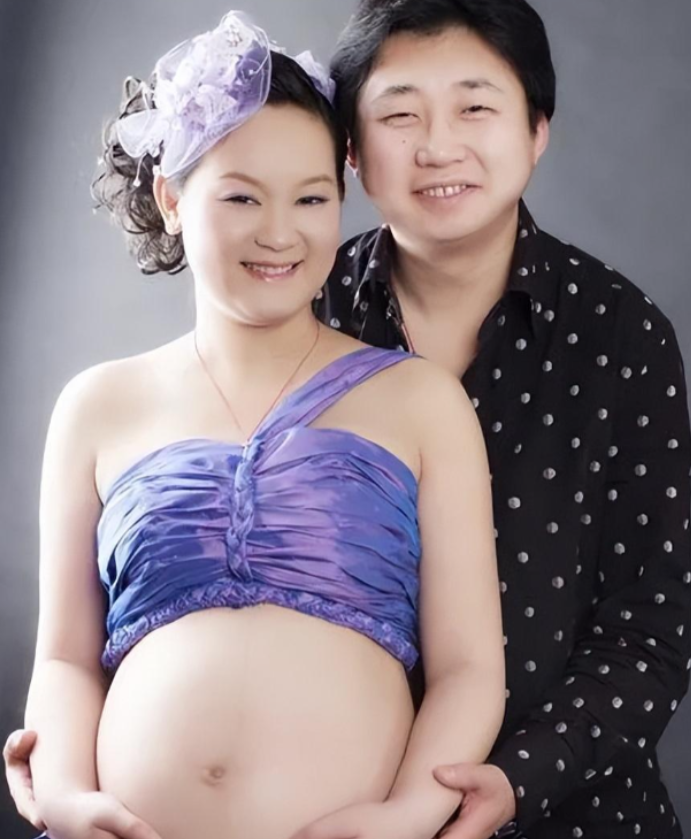 回顾孙小梅嫁给平凡小丈夫38岁为夫高龄生子如今很幸福