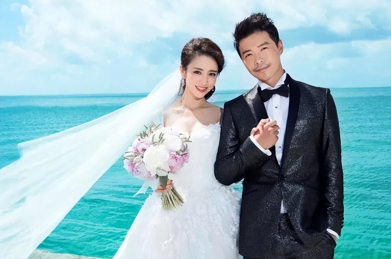 回顾陈思诚佟丽娅离婚3年相处和谐佟丽娅带儿子参加公司团建