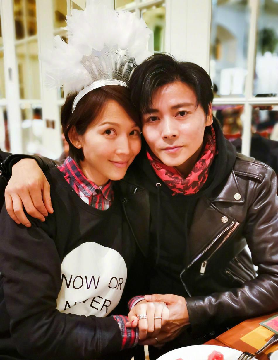 回顾蔡少芬我这辈子正确的决定就是在46岁高龄为小丈夫生儿子