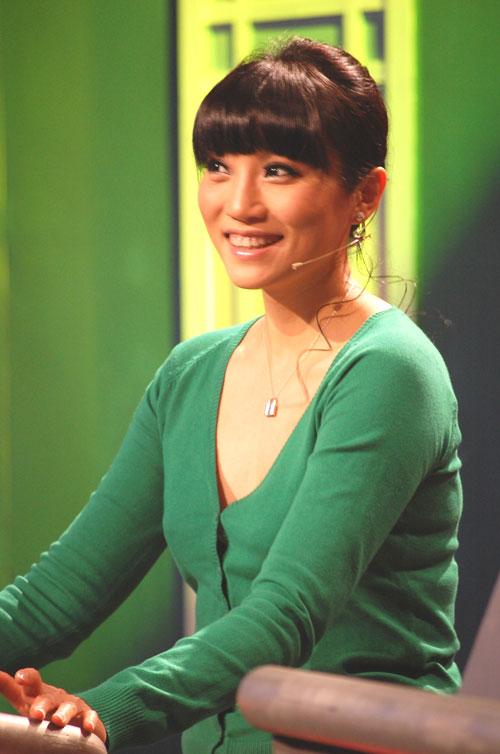 回顾著名歌手朱桦曾婉拒费翔求爱陪妈妈抗击阿尔茨海默病