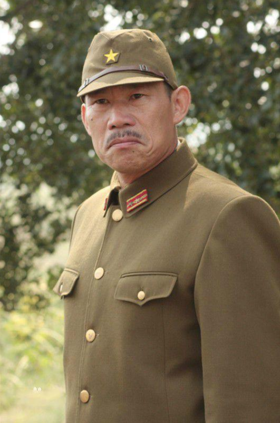 回顾演员杨清文饱尝生活酸甜苦辣因亮剑走红后不弃糟糠妻