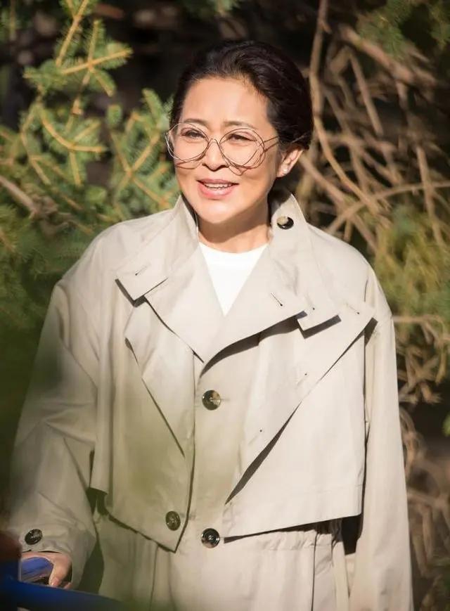 回顾倪萍的儿子虎子艰辛的求医路背后是妈妈的白发和心痛