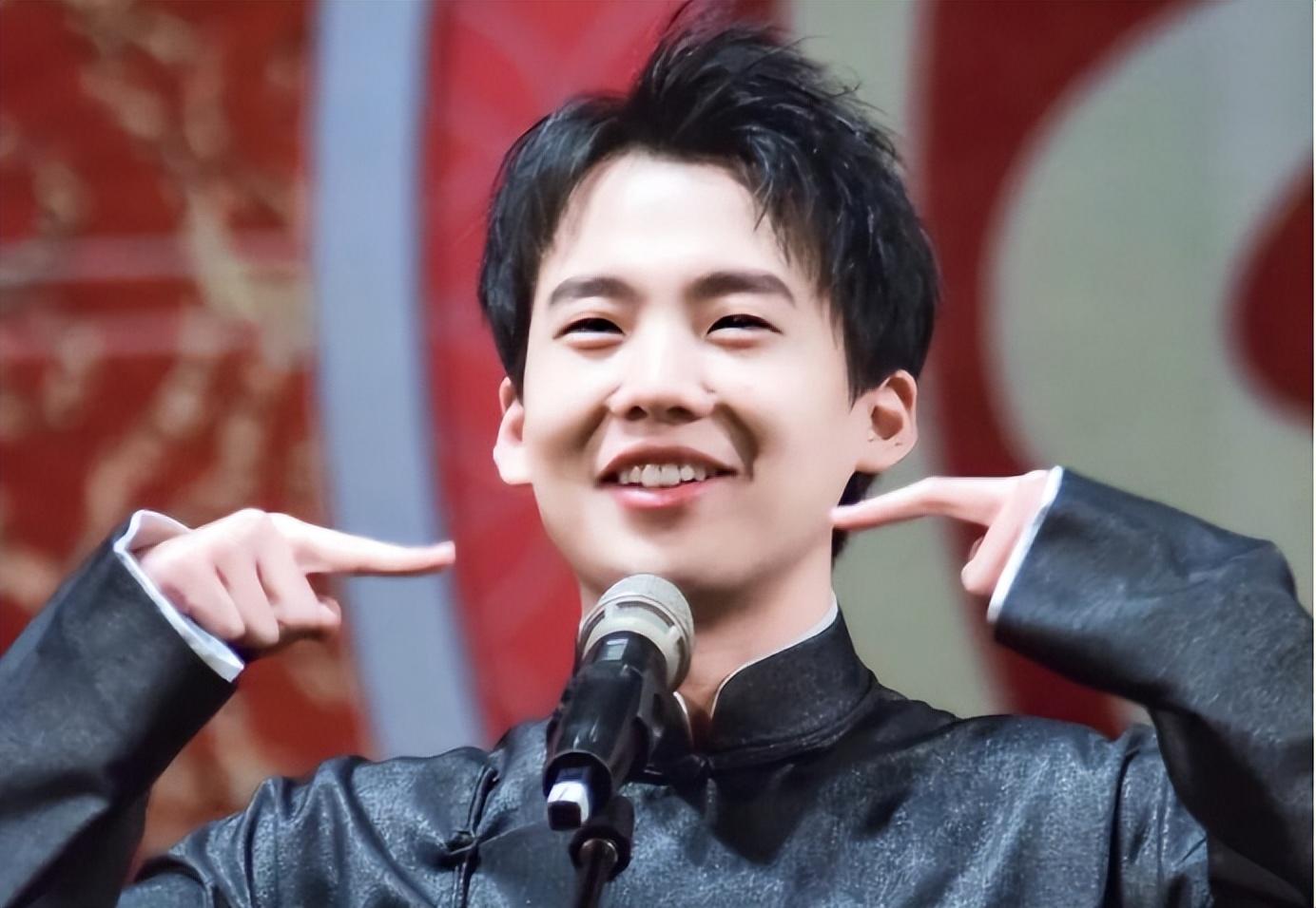 郭麒麟亲妈长这样抛弃郭4岁郭麒麟远赴国外结局却很狗血