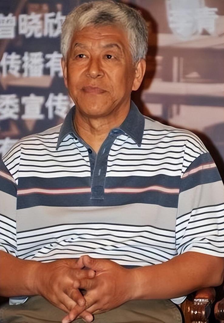 回顾演员张洪杰事业和婚姻都很坎坷退休后给儿子女儿买房