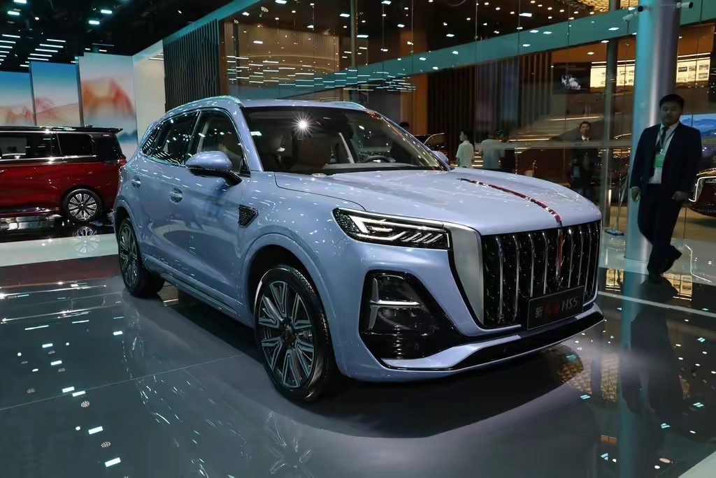 红旗hs5落地分享,低配成交价已不到15万,这些缺点你能接受吗?