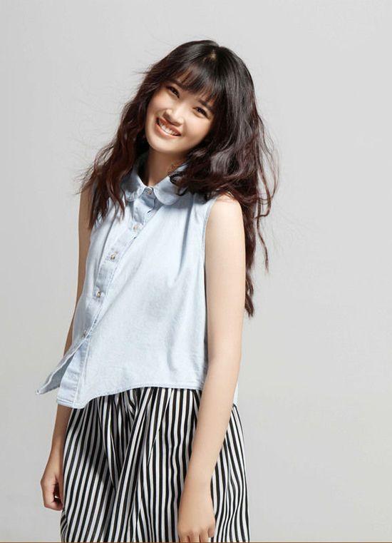 回顾演员奚望在继父刘之冰的支持下离婚带着女儿的她怎样了