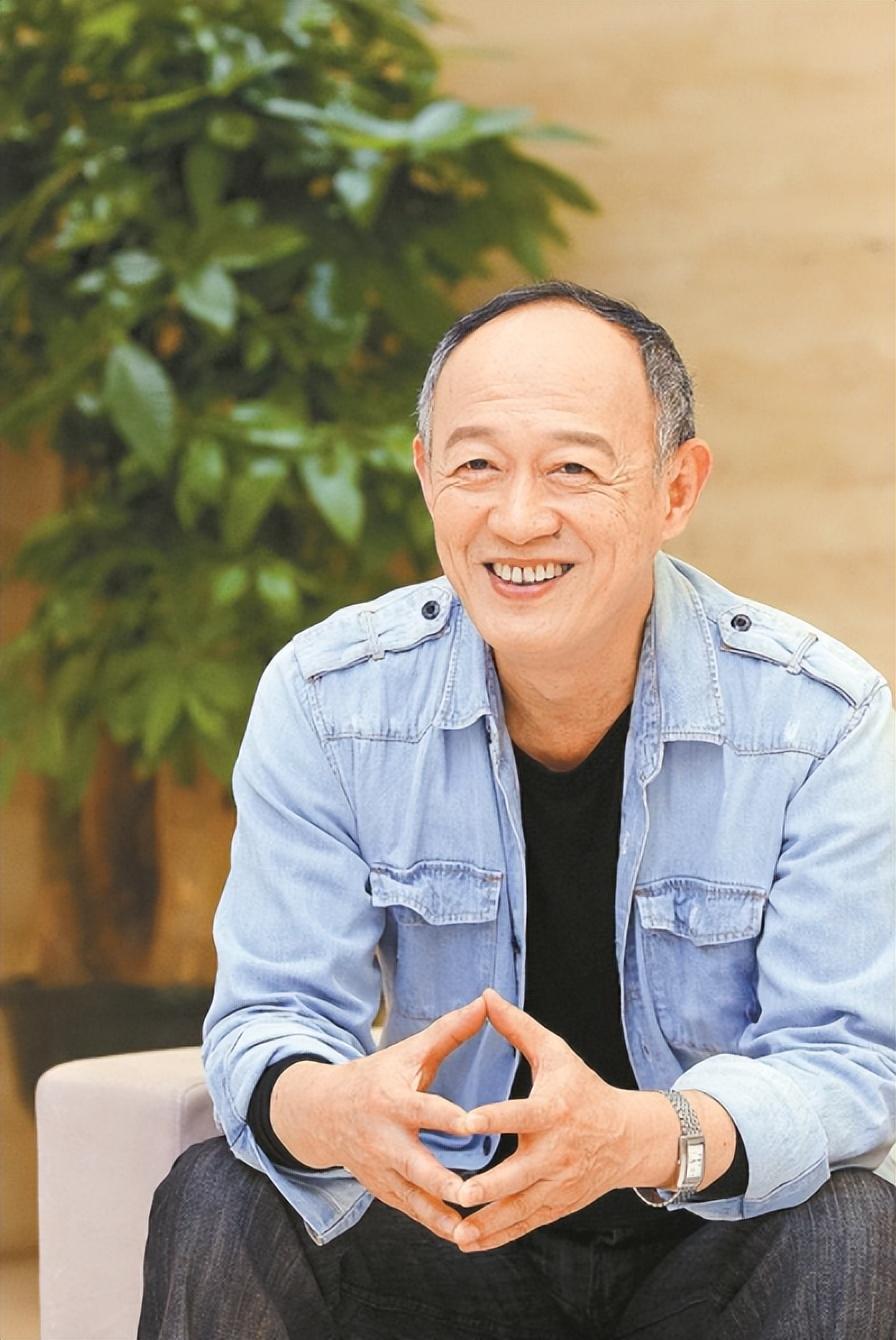 回顾金士杰:我这辈子正确的决定,就是娶学生在60岁的年纪做父亲