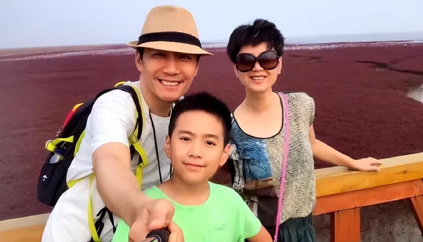 举报/反馈希同君祝四朵金花新年全家幸福快乐,学业进步,万事如意百度