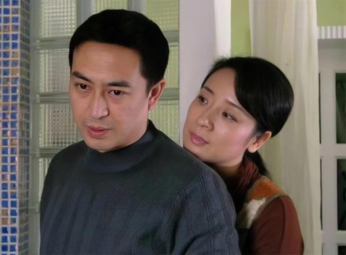 回顾导演刘惠宁娶大3岁陈小艺妻子屡传绯闻坐轮椅也不离婚