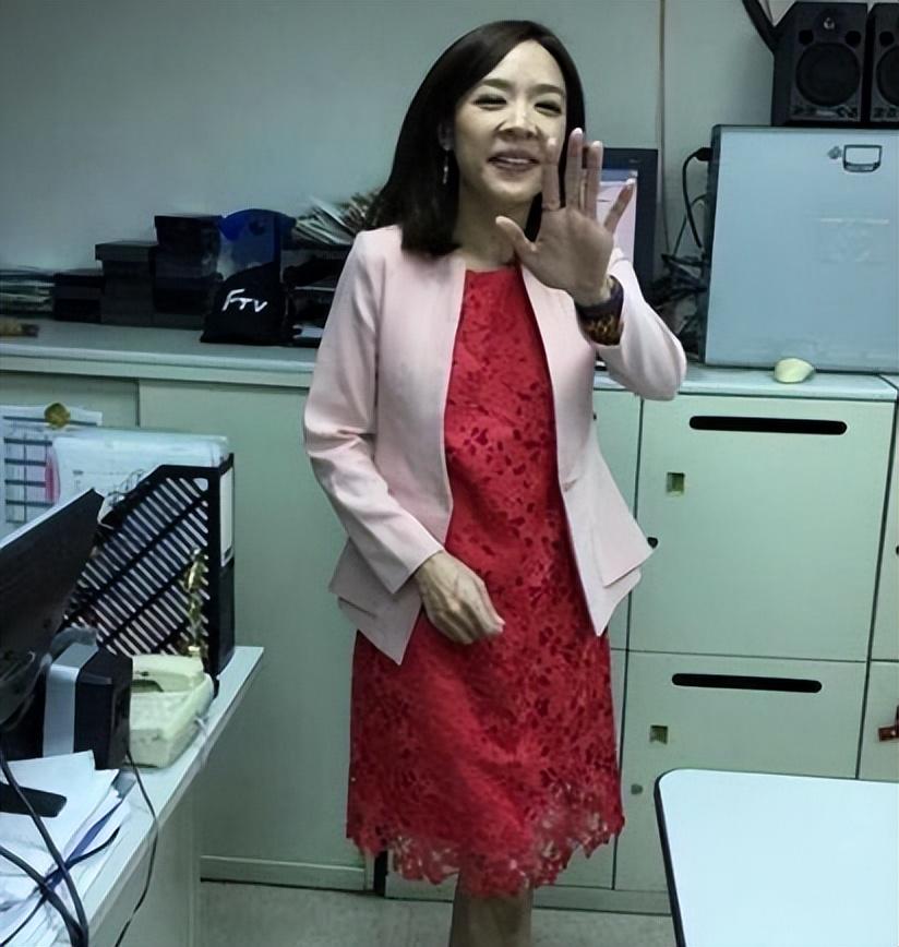 回顾庾澄庆儿子是歌手如今62岁的我不敢老去还要照顾老母亲