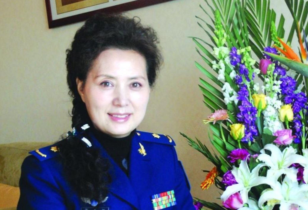 回顾演员温玉娟低调嫁平凡丈夫恩爱几十年晚年生活幸福美满