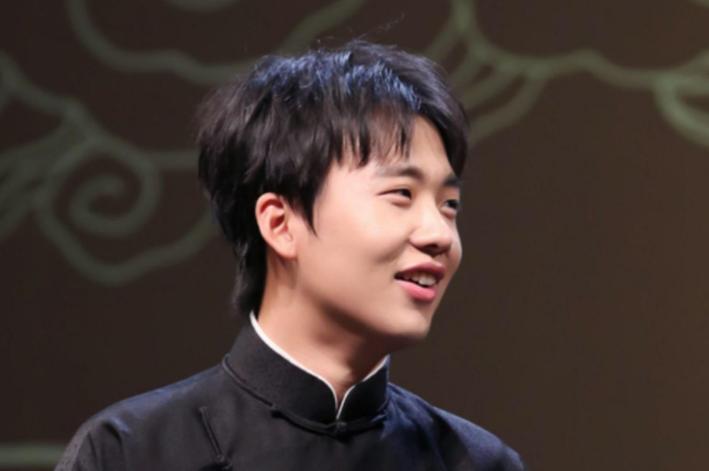 郭麒麟亲妈长这样抛弃郭4岁郭麒麟远赴国外结局却很狗血