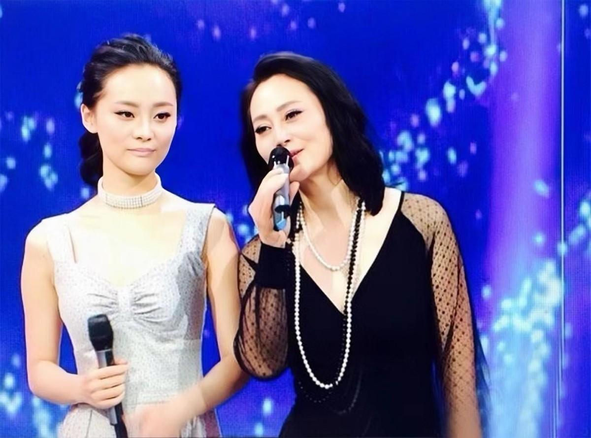 回顾狠人大宋佳抛病夫戏导演攀富豪她的上位史太精彩