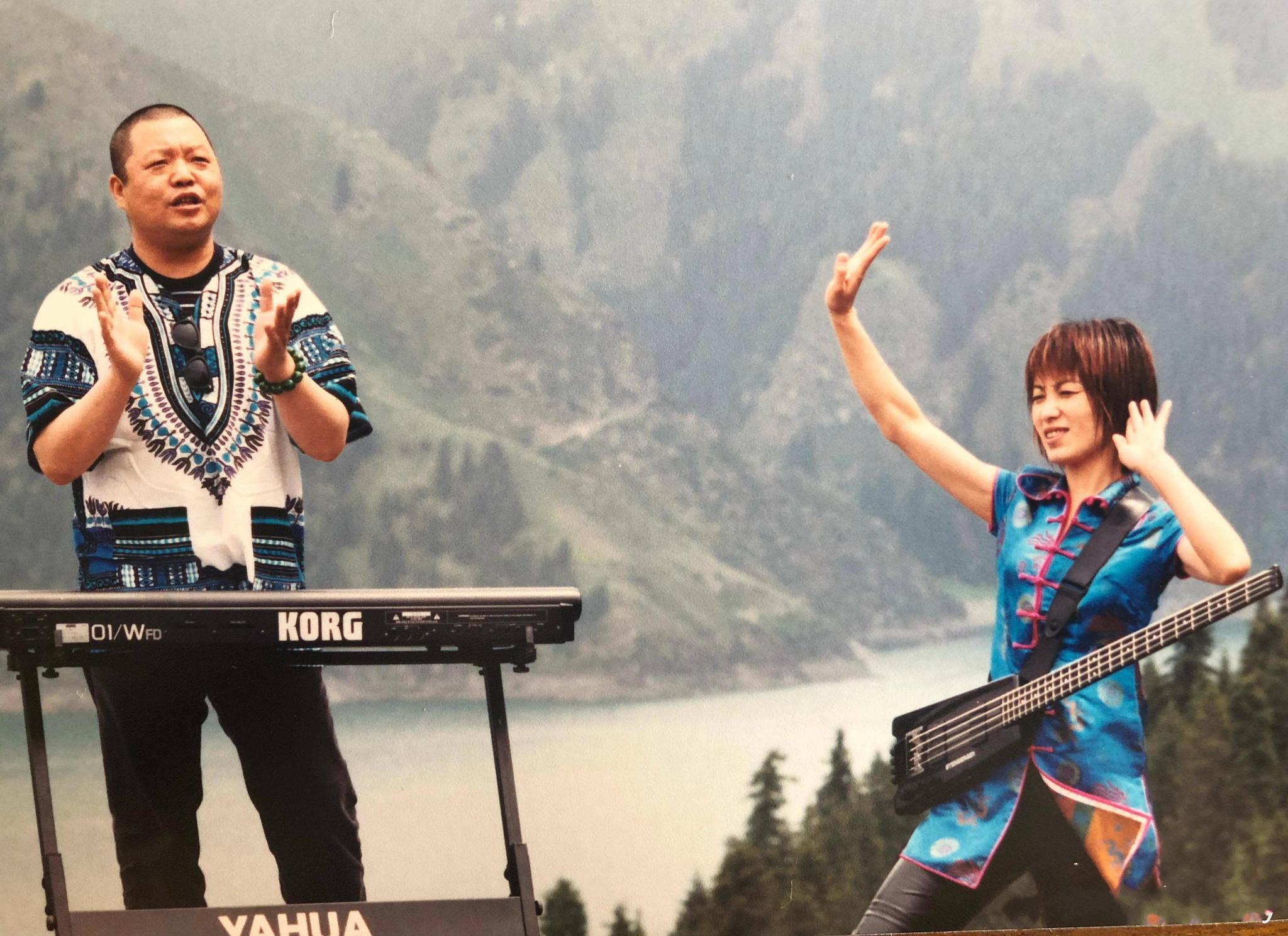 回顾臧天朔对朋友重情重义孤寡老母含泪和儿媳对簿公堂