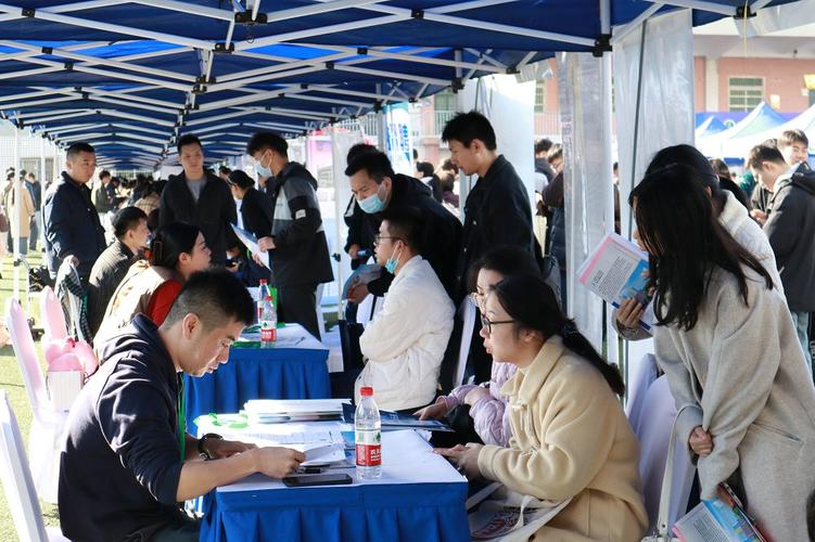 人民日报痛批大学生你不失业天理难容再挥霍青春这辈子就完了