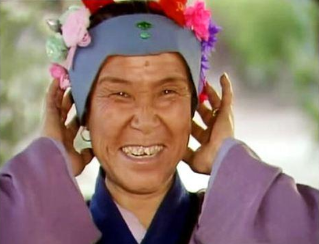 回顾老戏骨沙玉华不追求名利低调嫁圈外丈夫晚年生活幸福美满