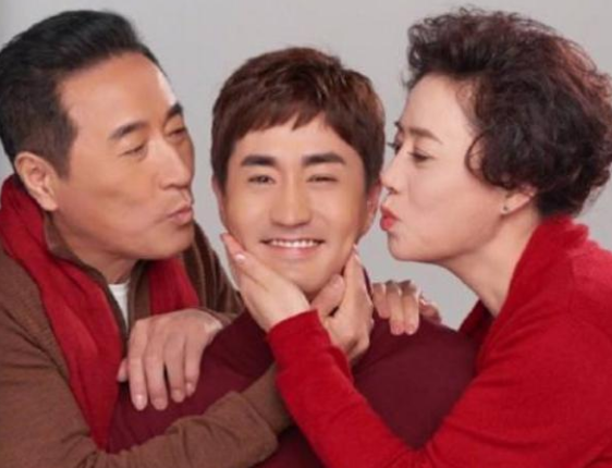 说起杜淳和杜志国这对父子,想必很多人都知道,他的父亲杜志国在圈中