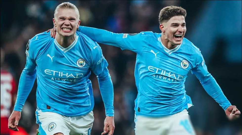 编辑搜图接着,让我们来聊聊曼城吧.这帮蓝月亮,简直就是越挫越勇!