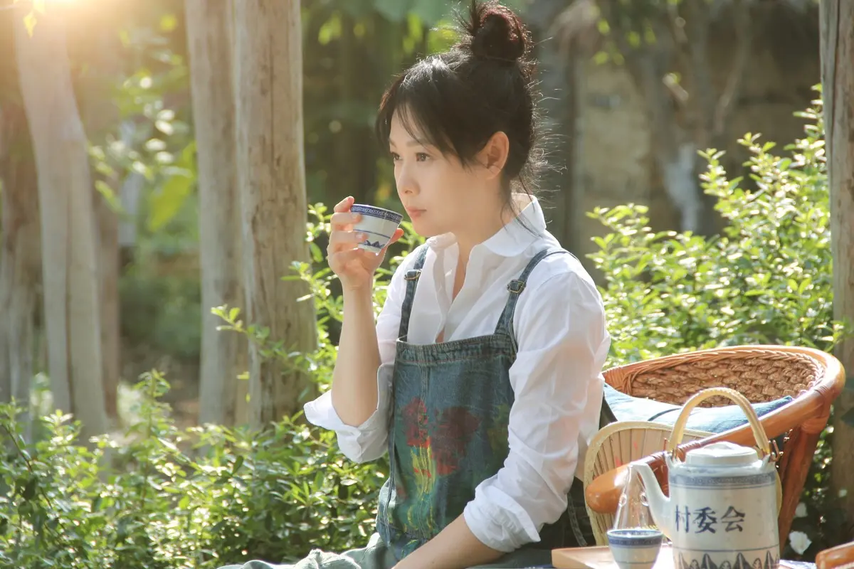 回顾刘若英我这辈子正确的决定就是在46岁高龄为小丈夫生儿子