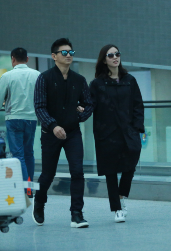 回顾刘诗诗我这辈子正确的决定就是为大17岁的丈夫吴奇隆生儿