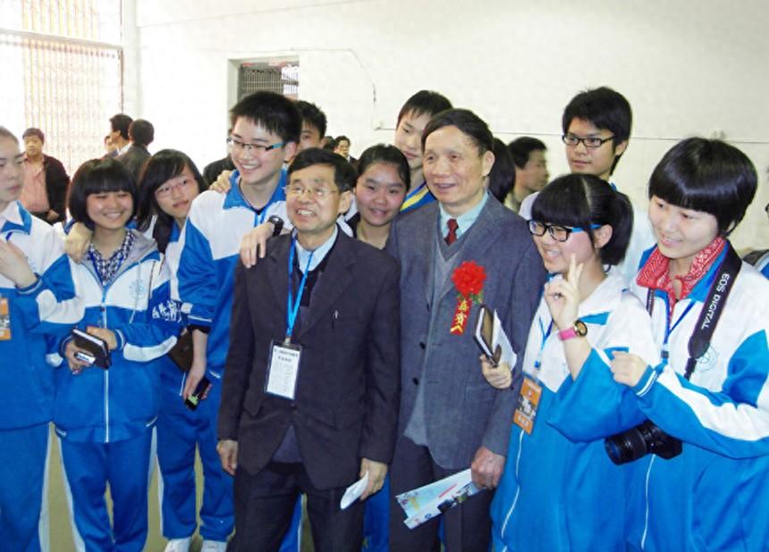 隆回县金石桥镇中心学校:打造山区青少年科技创新教育特色品牌