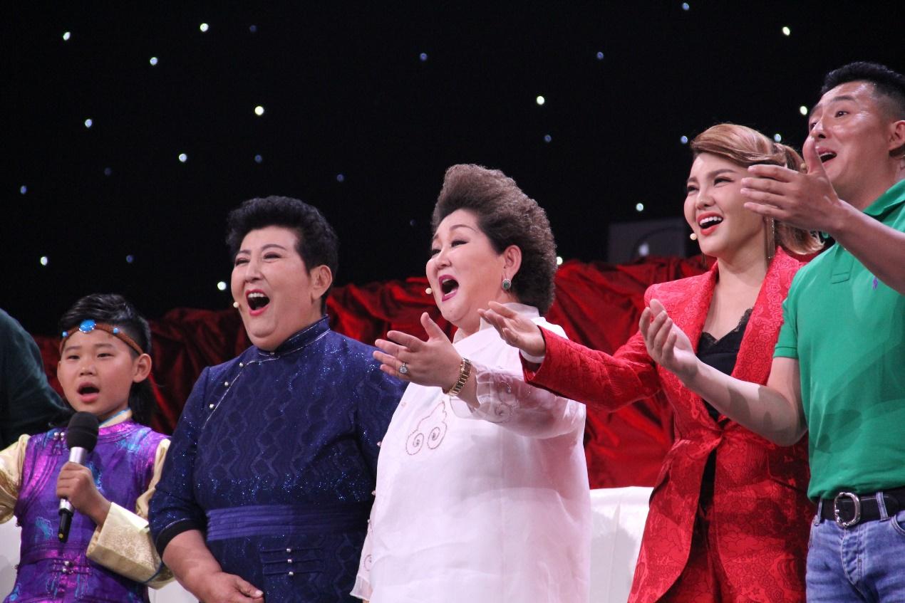 回顾歌唱家德德玛离婚又再婚51岁偏瘫再婚丈夫创造生命奇迹