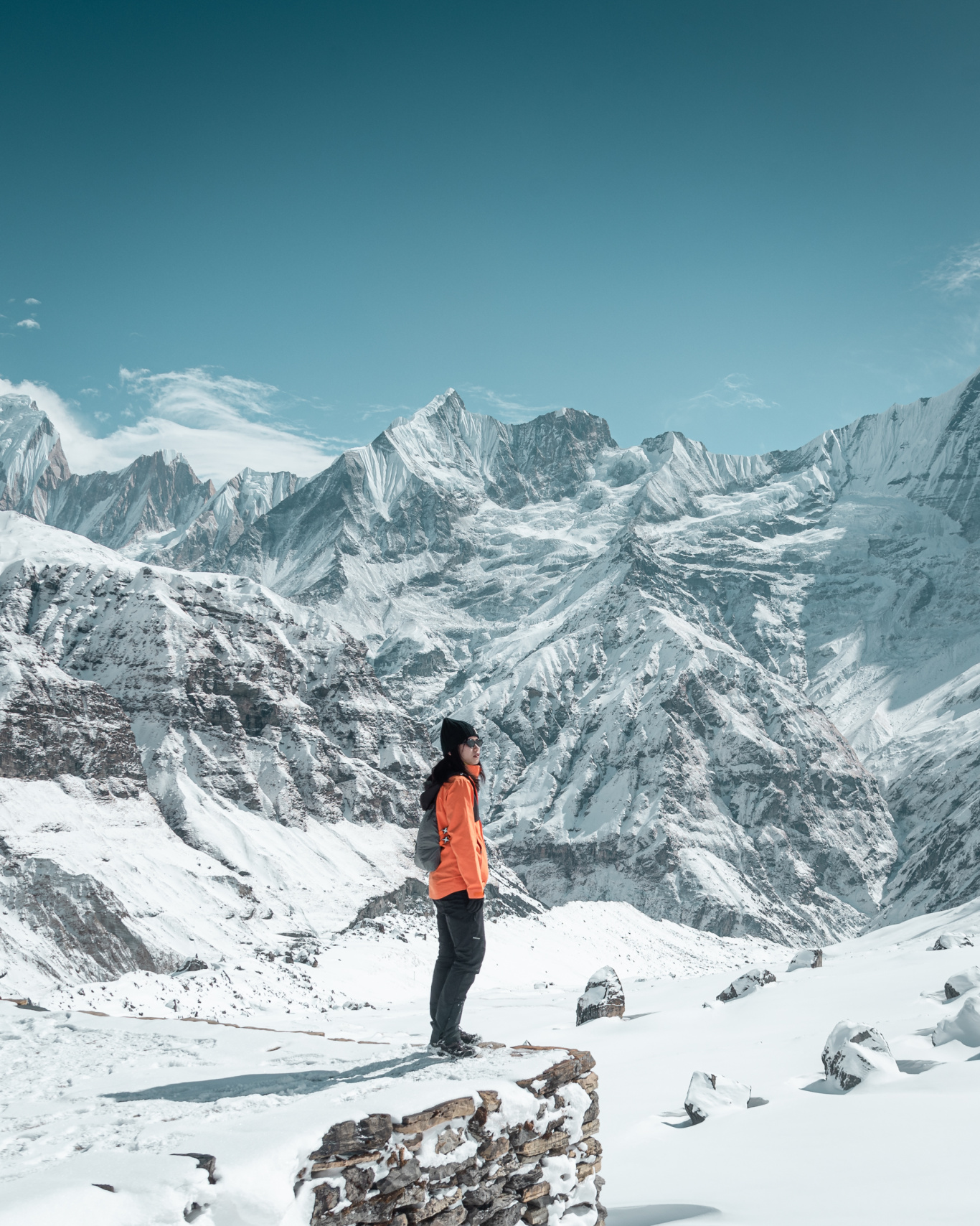 徒步旅行abc尼泊尔安纳普尔纳雪山大本营遭遇暴风雪后壮丽风景
