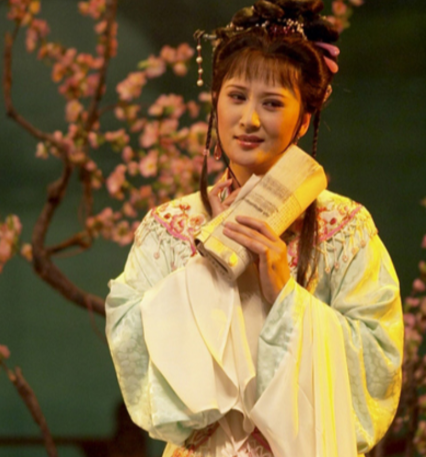 回顾越剧演员单仰萍浙江桐庐的越剧名家丈夫被判刑后她现状如何